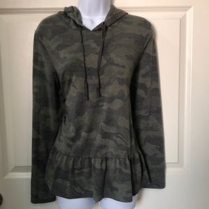 Camouflage hoodie, Tee-shirt material